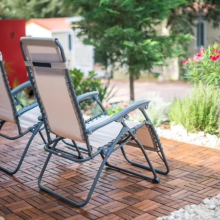 Kamp alanı Mobile Posidonija Biograd Na Moru