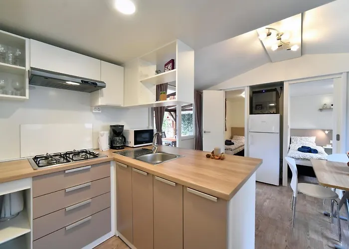 אתר קמפינג Mobile Posidonija